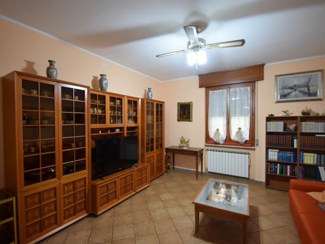 Villa Indipendente in vendita a Calendasco, Reggio Emilia