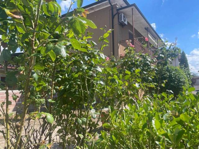 Villa Indipendente in vendita a Calendasco, Reggio Emilia