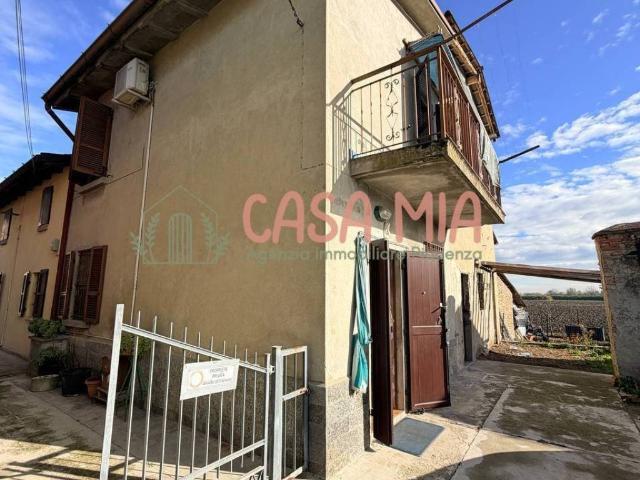 Villa Indipendente in vendita a Calendasco, Reggio Emilia