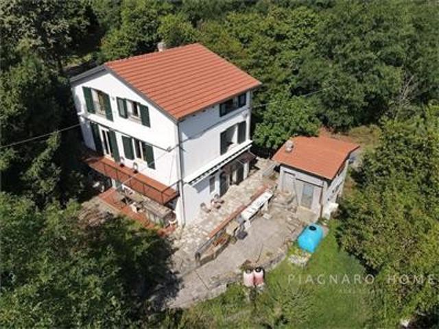 Villa Indipendente in vendita a Bruscarolo, Calice al Cornoviglio