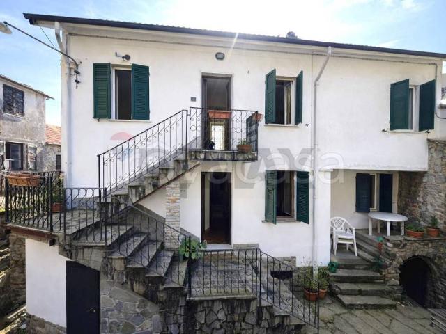 Villa Indipendente in vendita a Calice Al Cornoviglio, Liguria