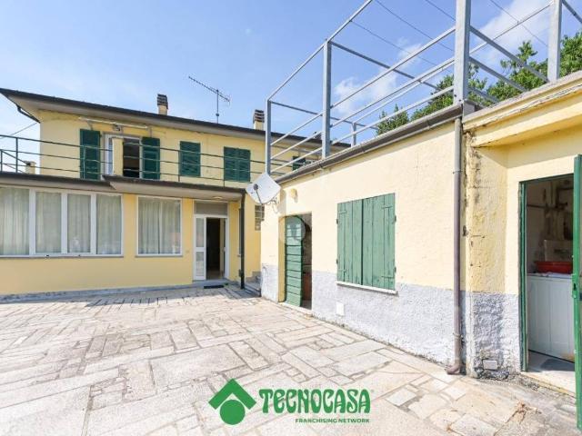 Villa Indipendente in vendita a Calice Al Cornoviglio, Liguria