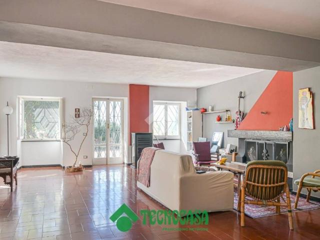Villa Indipendente in vendita a Campi, Calice al Cornoviglio