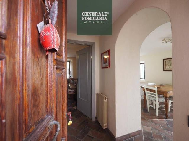 Villa Indipendente in vendita a Calice Al Cornoviglio, Liguria