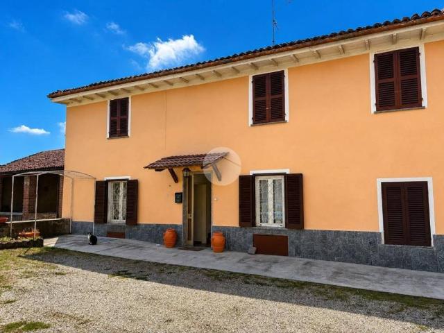 Villa Indipendente in vendita a Piemonte, Asti