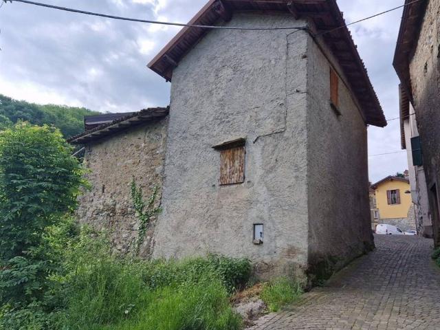 Villa Indipendente in vendita a Calolziocorte, Lombardia