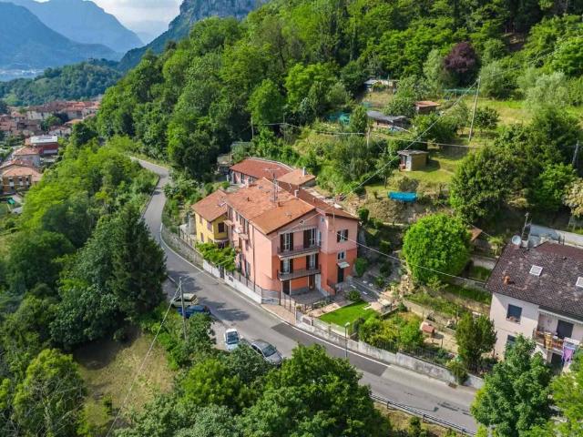 Villa Indipendente in vendita a Calolziocorte, Lombardia