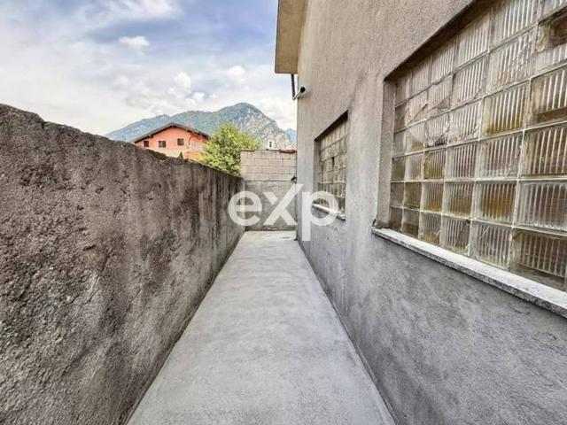 Villa Indipendente in vendita a Calolziocorte, Lombardia