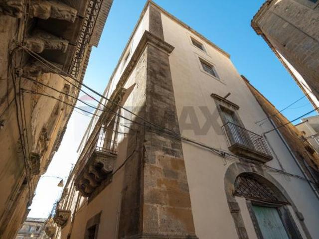 Villa Indipendente in vendita a Canalotto, Caltagirone
