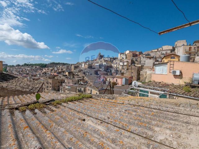 Villa Indipendente in vendita a Canalotto, Caltagirone