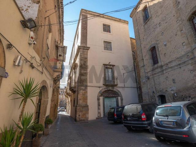 Villa Indipendente in vendita a Canalotto, Caltagirone