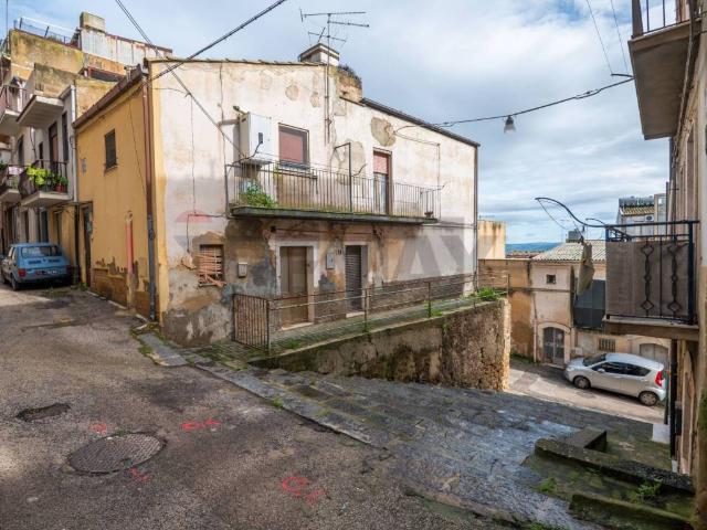 Villa Indipendente in vendita a Canalotto, Caltagirone