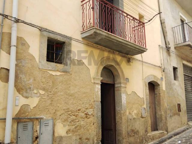 Villa Indipendente in vendita a Canalotto, Caltagirone