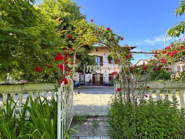Villa Indipendente in vendita a Arè, Piemonte