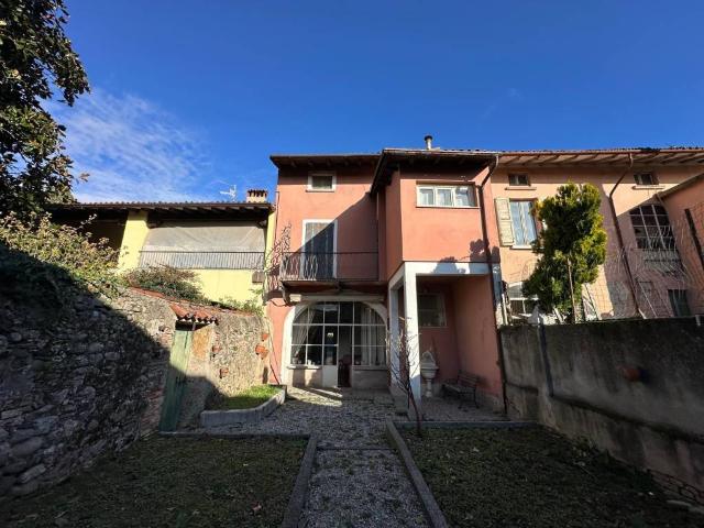 Villa Indipendente in vendita a Calvagese Della Riviera, Lombardia