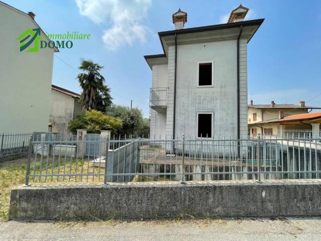 Villa Indipendente in vendita a Calvene, Veneto