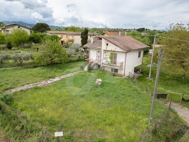 Villa Indipendente in vendita a Calvi, Campania
