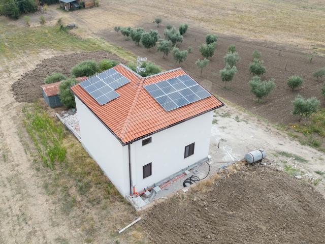 Villa Indipendente in vendita a Calvi, Campania