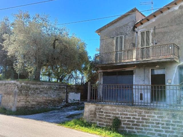 Villa Indipendente in vendita a Calvi Dell'umbria, Umbria