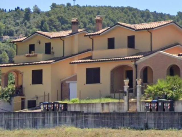 Villa Indipendente in vendita a Calvi Dell'umbria, Umbria
