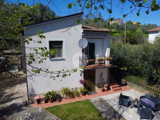 Villa Indipendente in vendita a Calvi Dell'umbria, Umbria