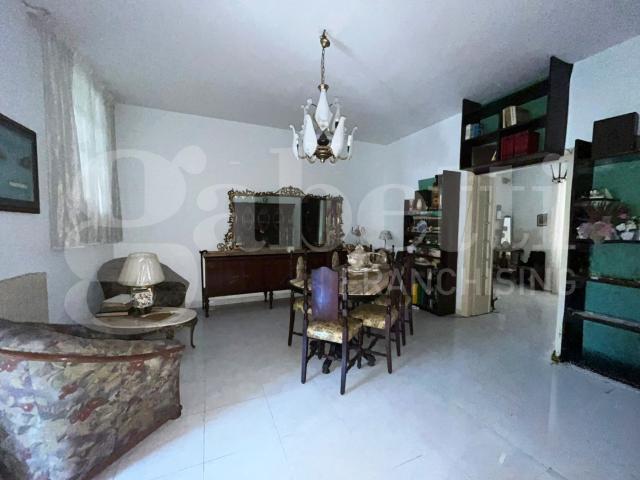 Villa Indipendente in vendita a Calvi Risorta, Campania