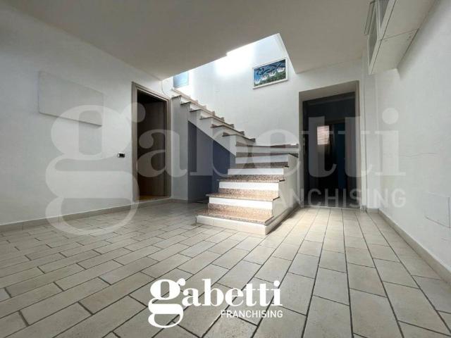 Villa Indipendente in vendita a Calvi Risorta, Campania