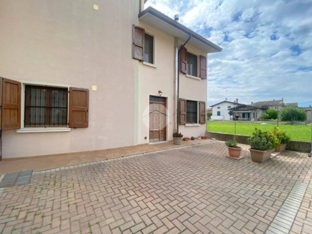 Villa Indipendente in vendita a Calvisano, Lombardia