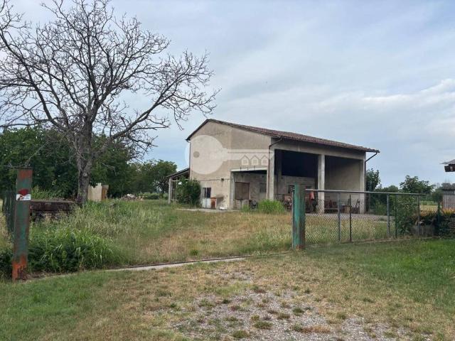 Villa Indipendente in vendita a Mezzane di Calvisano, Calvisano