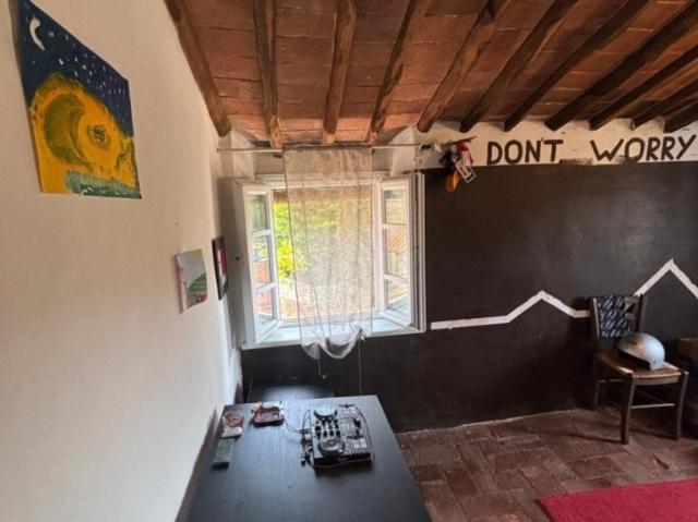 Villa Indipendente in vendita a Vado, Camaiore