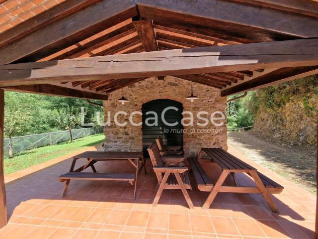 Villa Indipendente in vendita a Camaiore, Toscana