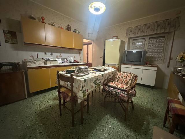 Villa Indipendente in vendita a Paduletto, Camaiore