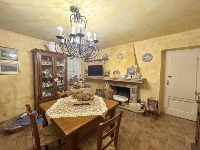 Villa Indipendente in vendita a Casoli, Camaiore