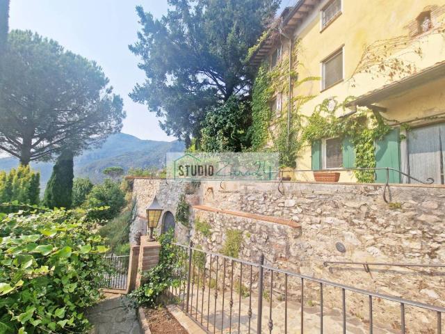 Villa Indipendente in vendita a Casette, Camaiore