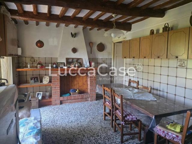 Villa Indipendente in vendita a Camaiore, Toscana