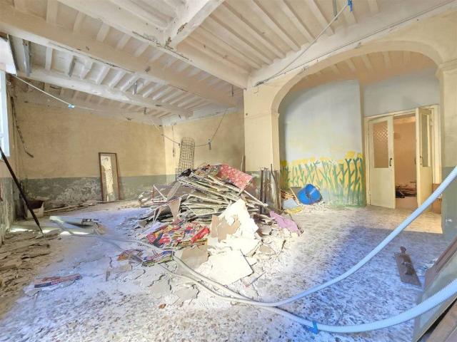 Villa Indipendente in vendita a Camaiore, Toscana