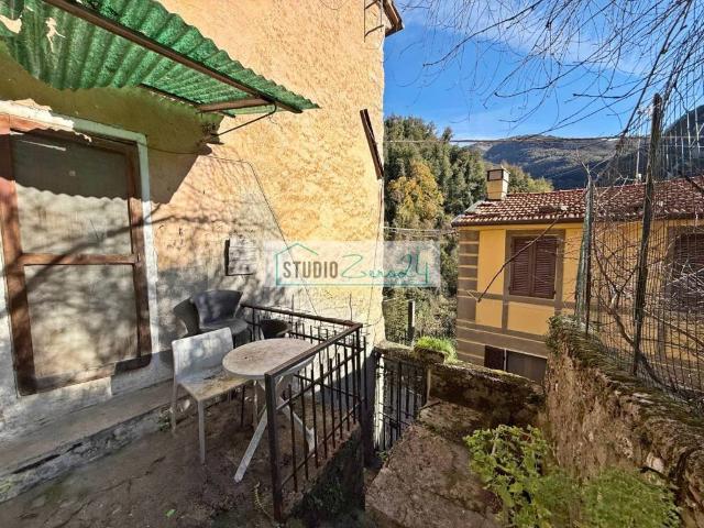 Villa Indipendente in vendita a Casoli, Camaiore