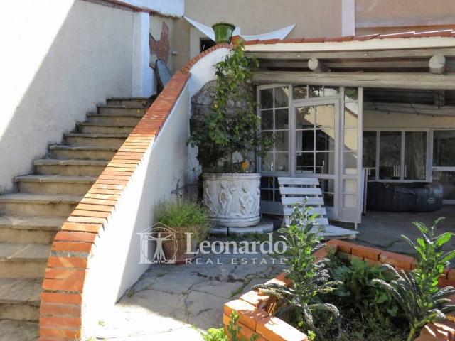 Villa Indipendente in vendita a Casoli, Camaiore