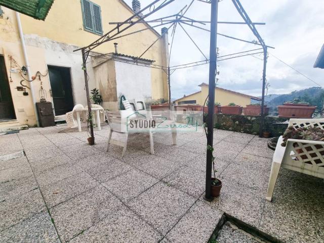 Villa Indipendente in vendita a Camaiore, Toscana