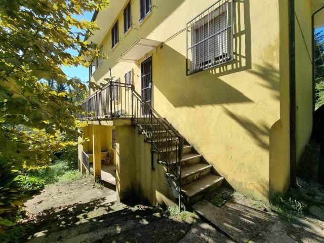 Villa Indipendente in vendita a Camaiore, Toscana