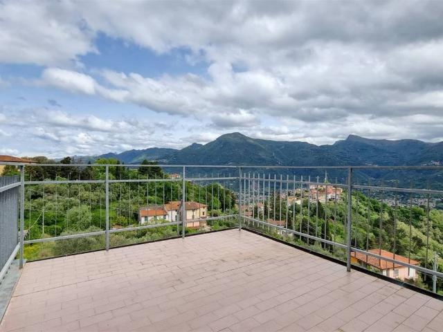 Villa Indipendente in vendita a Camaiore, Toscana