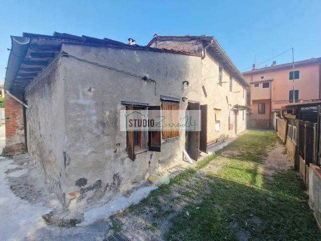 Villa Indipendente in vendita a Campiglioni, Camaiore