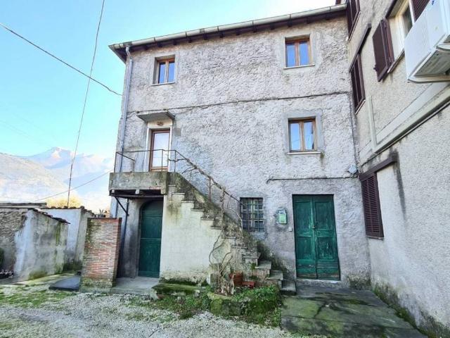 Villa Indipendente in vendita a Camaiore, Toscana
