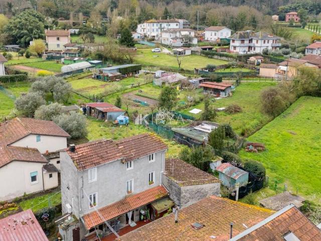 Villa Indipendente in vendita a Camaiore, Toscana