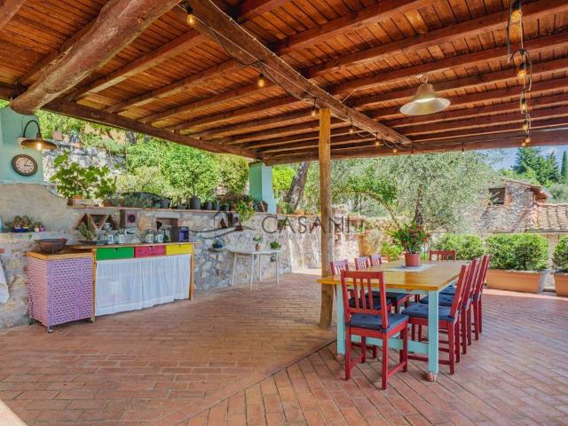 Villa Indipendente in vendita a Pieve, Camaiore