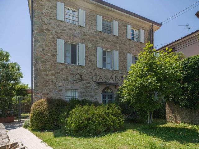 Villa Indipendente in vendita a Camaiore, Toscana