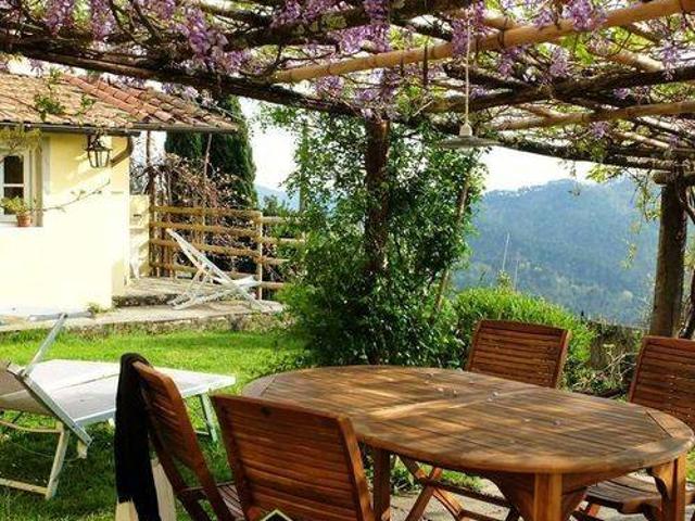 Villa Indipendente in vendita a Migliano, Camaiore