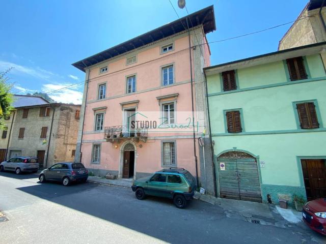 Villa Indipendente in vendita a Camaiore, Toscana