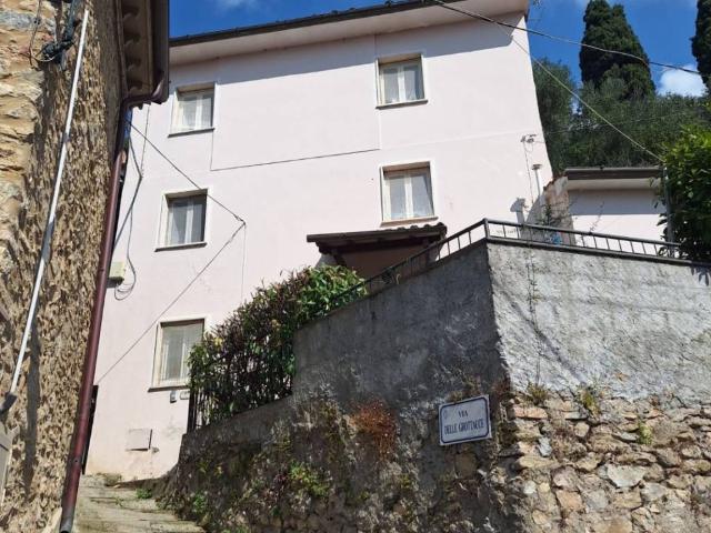 Villa Indipendente in vendita a Torcigliano, Camaiore
