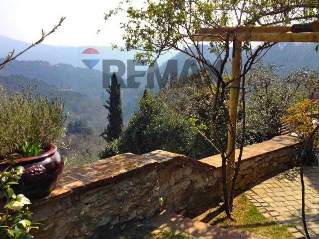 Villa Indipendente in vendita a Castello, Camaiore